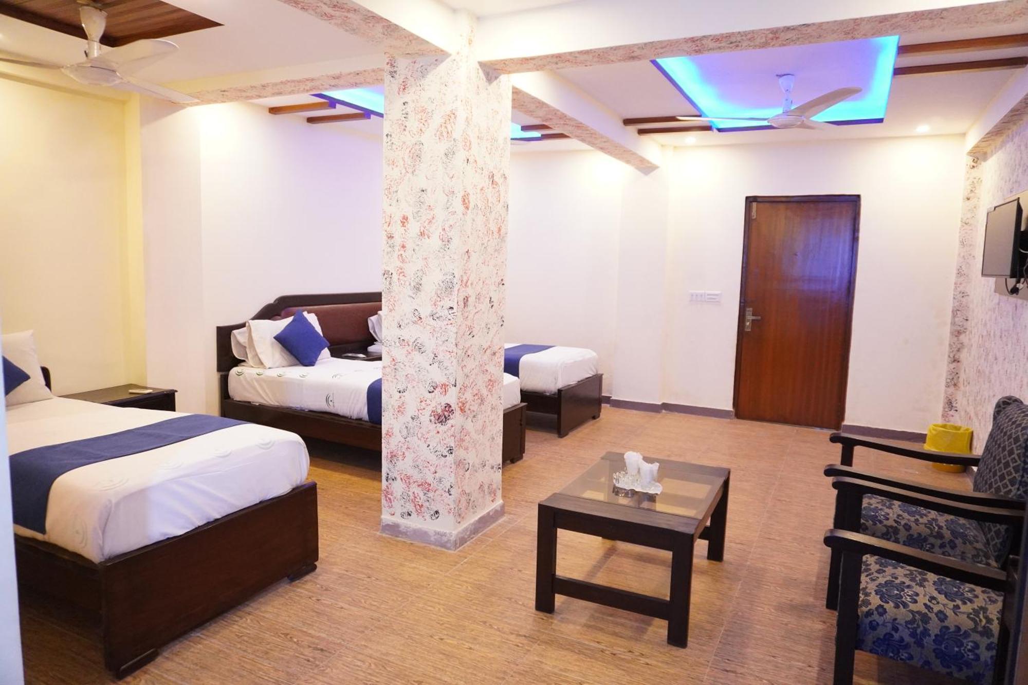 National Hotel Lahore Esterno foto