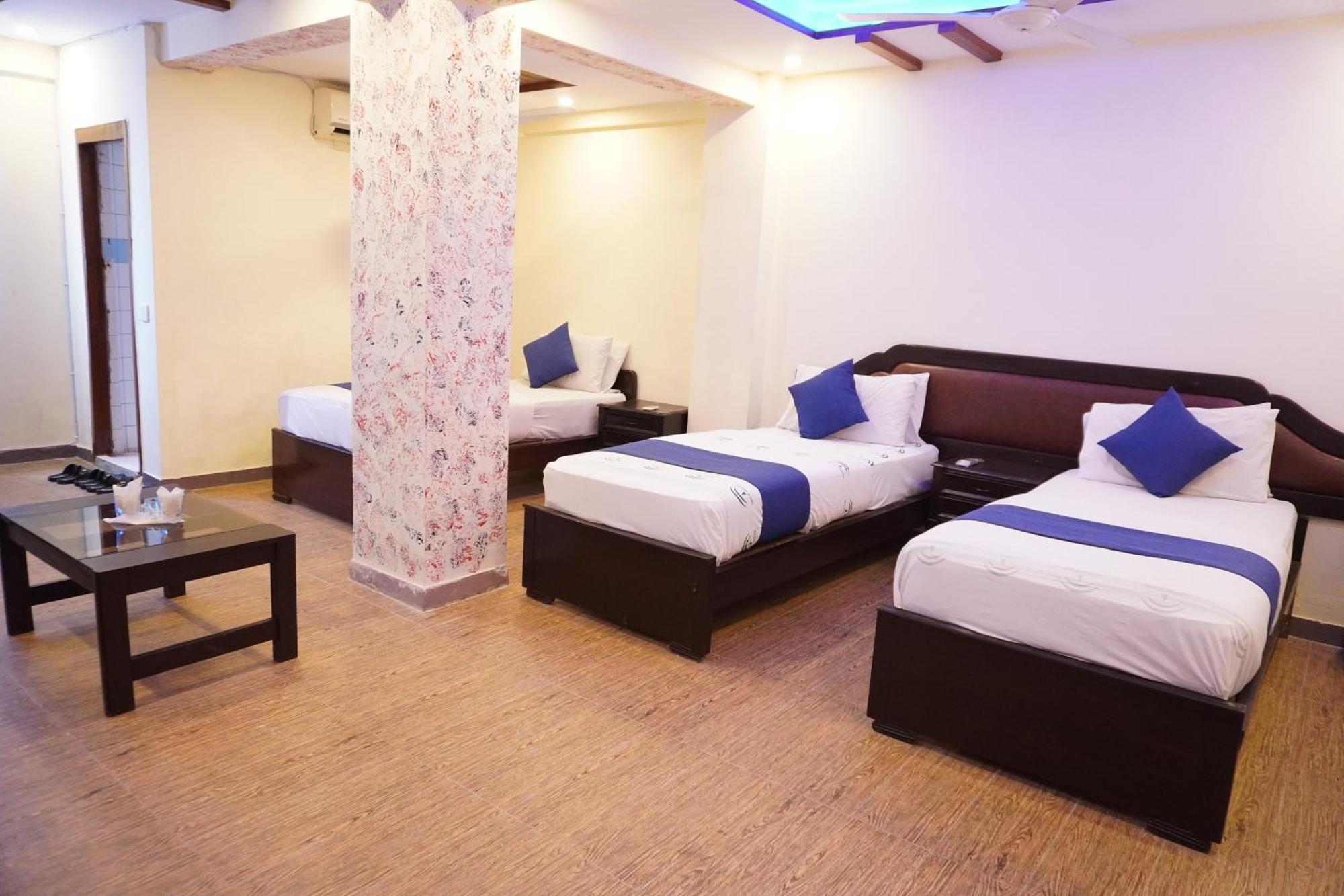 National Hotel Lahore Esterno foto
