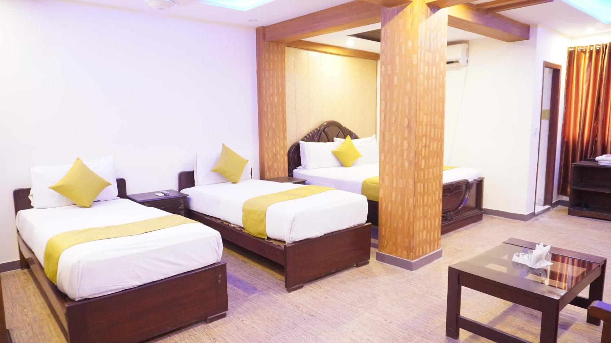 National Hotel Lahore Esterno foto