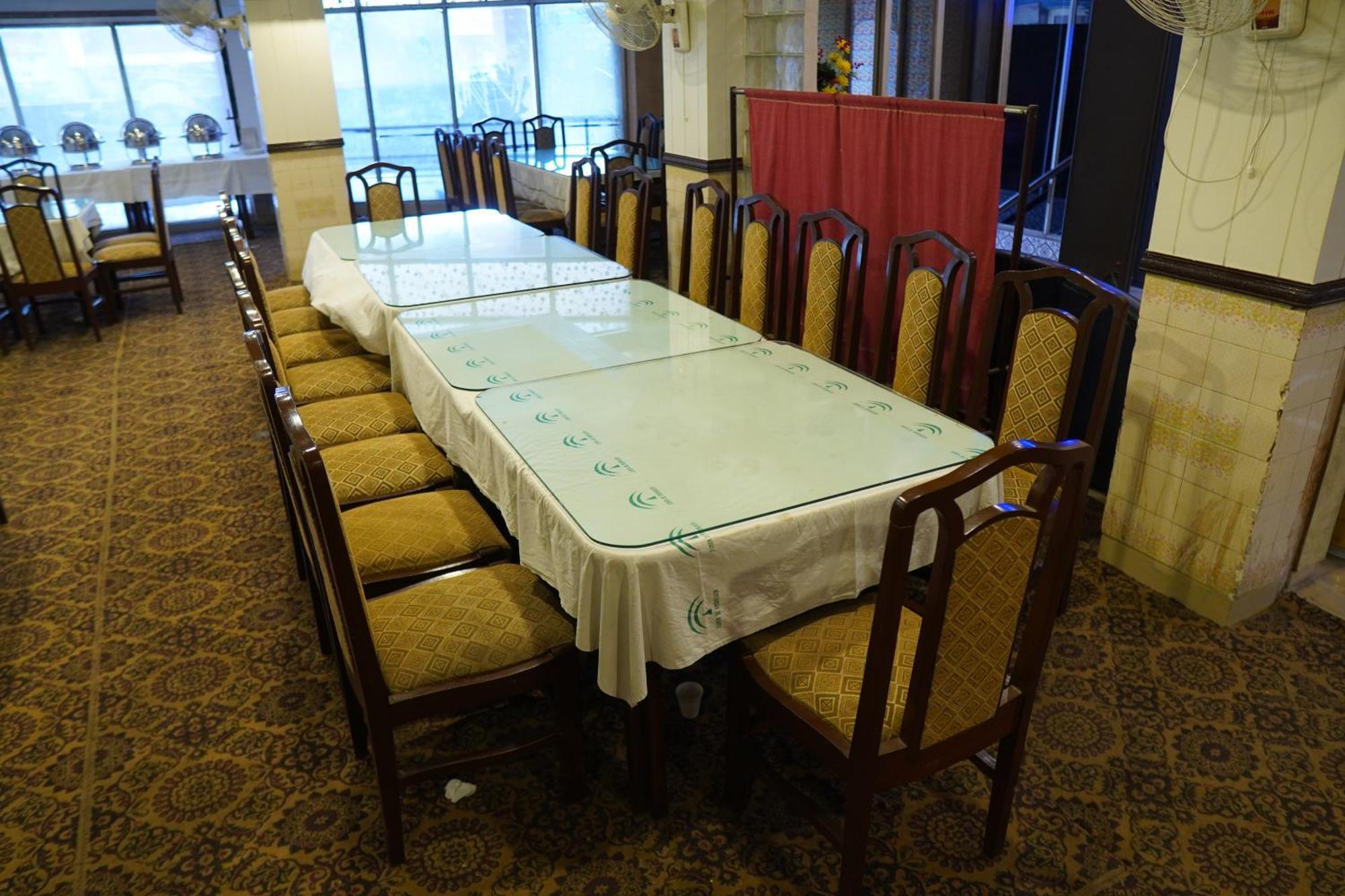 National Hotel Lahore Esterno foto