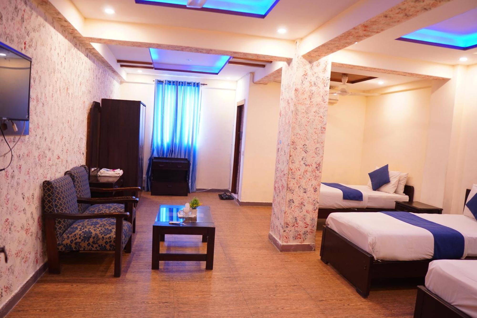National Hotel Lahore Esterno foto